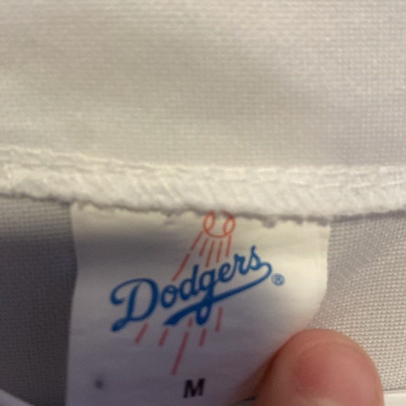 Men’s medium dodgers jersey - Picture 4 of 4